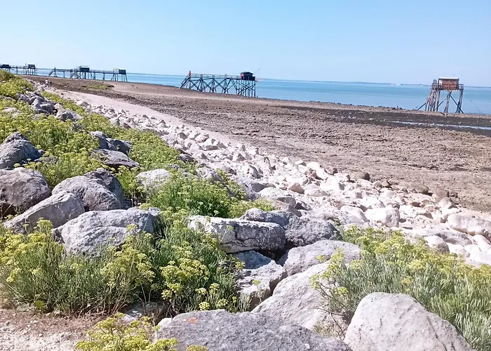 Chez Cathy Et Jean Loup Pensión 3*